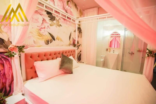 Mix Boutique Hotel là nơi hẹn hò riêng tư, lãng mạn và dạt dào cảm xúc của các cặp đôi yêu nhau