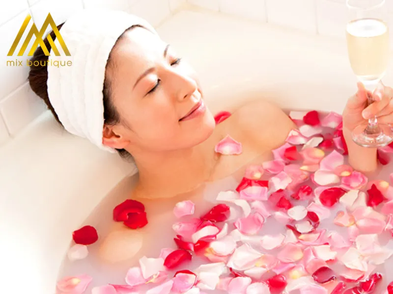 Trải Nghiệm Dịch Vụ Bồn Tắm Hoa Hồng Tại Khách Sạn Mix Hotel 