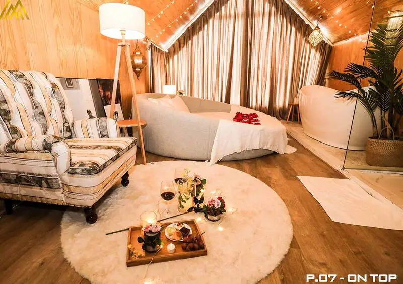 Mix Boutique Hotel 256B Đặng Tiến Đông