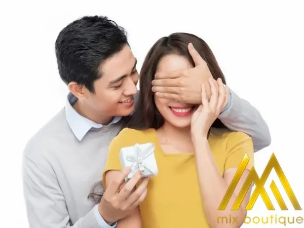 #Top 9+ Quà Tặng Vợ Kỷ Niệm Ngày Cưới Lãng Mạn Nhất