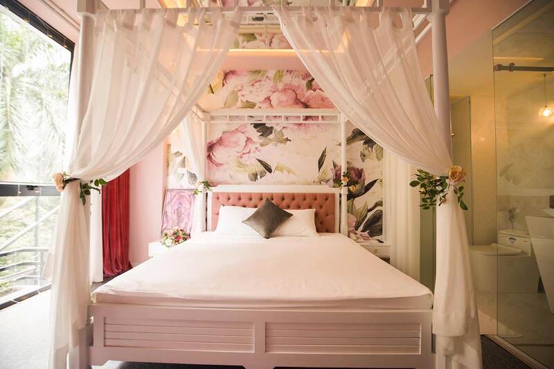 Khách sạn tình yêu - Honeymoon